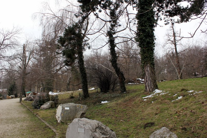 Jókai- kert Kőpark tanösvény